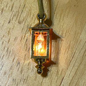 Avon lantern necklace vintage lighted